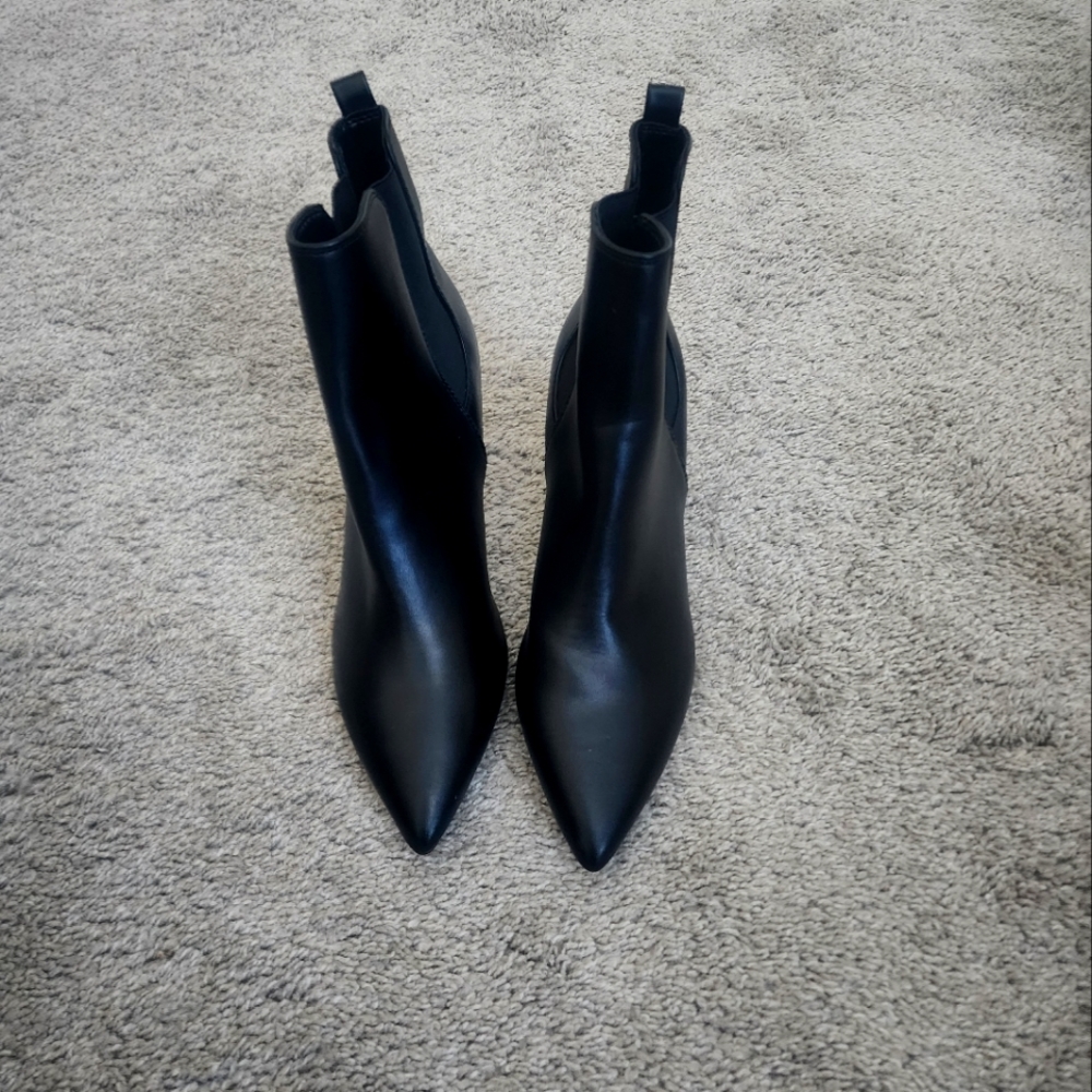 Brand new Calvin Klein ankle booties.